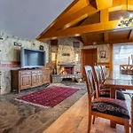 Tiana 7-bedroom Luxury * Bansko