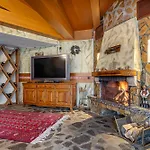 Villa Tiana 7-bedroom Luxury Bansko