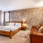 Tiana 7-bedroom Luxury * Μπάνσκο