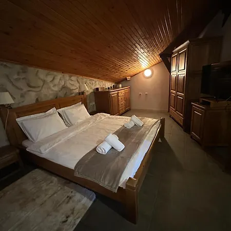 Tiana 7-bedroom Luxury Villa