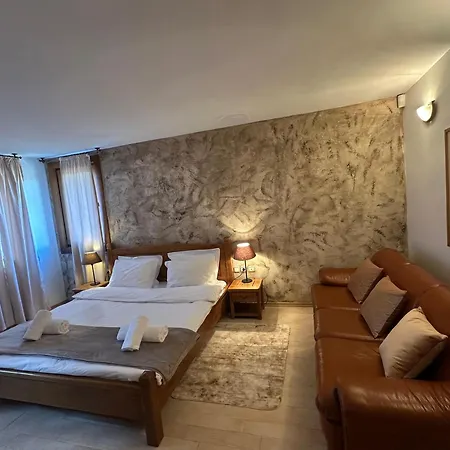 Tiana 7-bedroom Luxury Villa