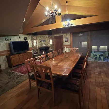 Tiana 7-bedroom Luxury Vilă *