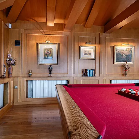 Tiana 7-bedroom Luxury Bansko