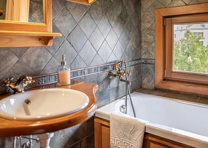 Tiana 7-bedroom Luxury Villa